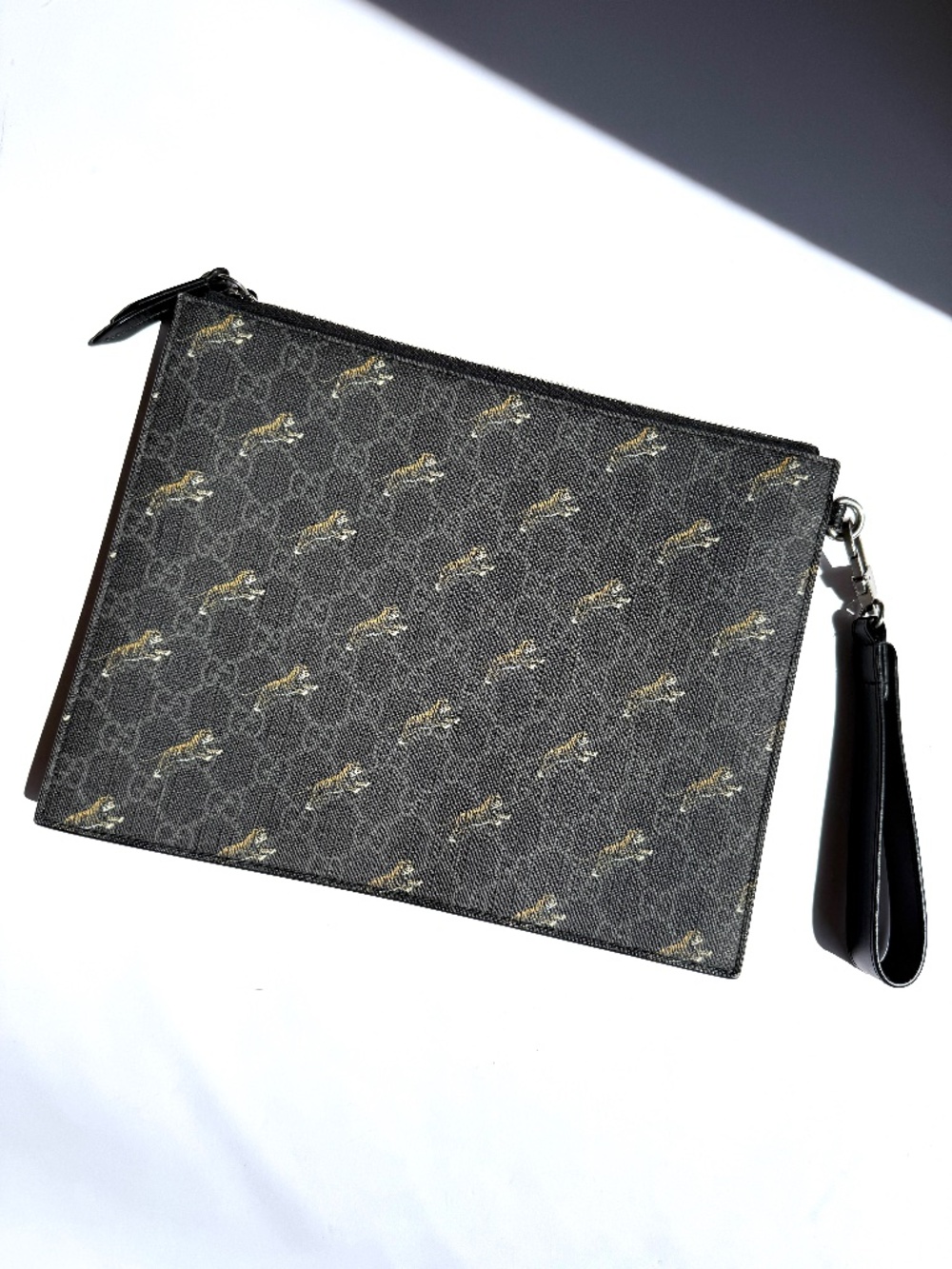 GUCCI Black Tiger Print Gucci GG Supreme Canvas Leather Pouch Clutch Wristlet